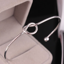 Load image into Gallery viewer, Love Knot Classic Bangle