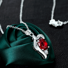 Load image into Gallery viewer, Elegant Ruby Crystal Necklace