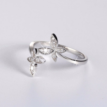 Load image into Gallery viewer, Sterling Silver Flower Ring