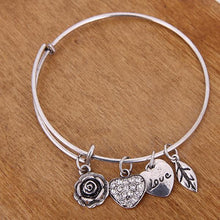 Load image into Gallery viewer, Rose Heart Charm Bangle