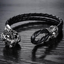 Load image into Gallery viewer, Pirate Skull Men's Bracelet