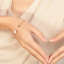 Load image into Gallery viewer, Crystal Heart Bangle
