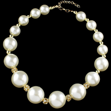 Load image into Gallery viewer, Big Pearl Statement Necklace
