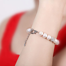 Load image into Gallery viewer, Silver and Pearl Bracelet
