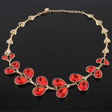 Load image into Gallery viewer, Soft Petals Garnet Set
