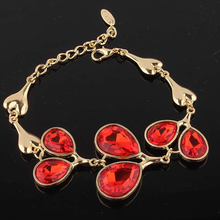 Load image into Gallery viewer, Soft Petals Garnet Set
